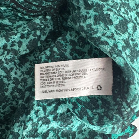 Ava Viv Plus Size Peplum Smocked Blouse - Picture 11 of 13